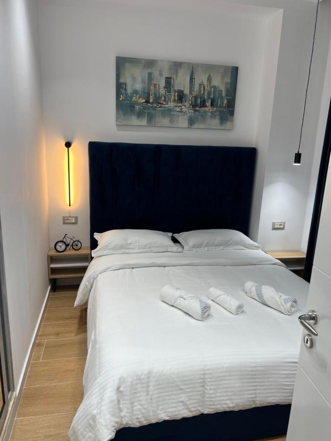 Apartament In Blloku In Front Of Taiwan Tirana Exterior foto
